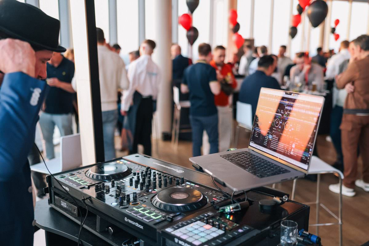 Event DJ Markus Rosenbaum will be spinning at an after-trade fair event for the company Life Fitness in Cologne.
