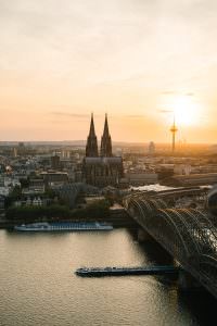 The perfect backdrop for the Heroic Labs Rooftop Gig in Cologne: dusk over the cathedral city during Gamescom week.