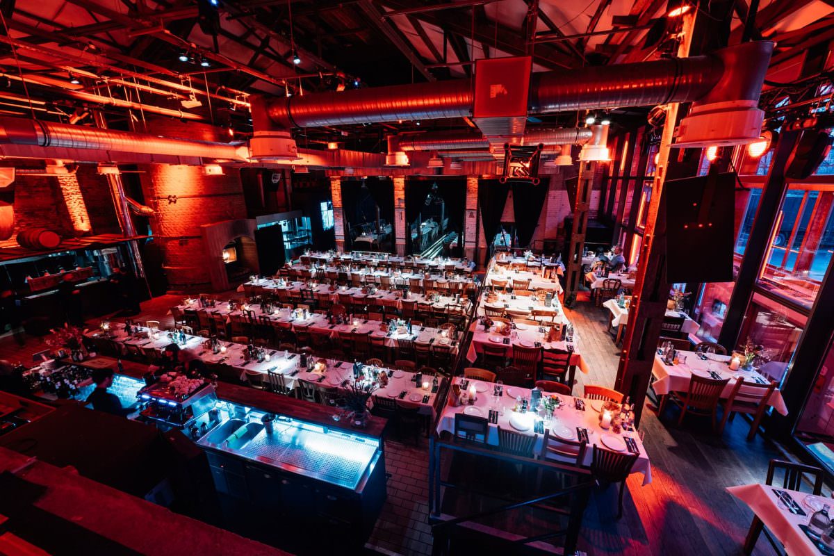 Generous event space for company events at the Seifenfabrik – the perfect backdrop for first-class sound and a lively atmosphere.