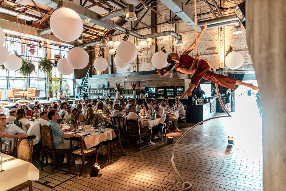 Event Catering and Music: Restaurant area in the prime Seifenfabrik location for events with a professional DJ.